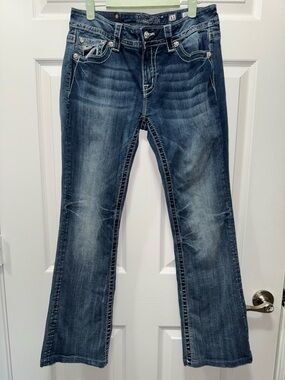 Miss Me Low Cut Bootcut Jeans with Embroidery Size 31